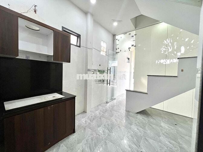 CHO THUÊ NHÀ Ở KINH DOANH GẦN BỜ KÈ HÀ RA NHA TRANG GIÁ 8,5 TRIỆU