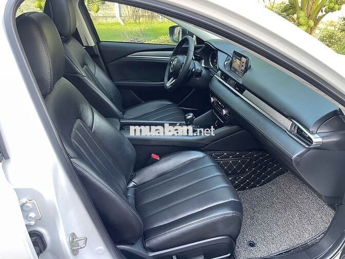 Mazda 6 2022 Premium 2.0 AT - 10000 km 2 chủ