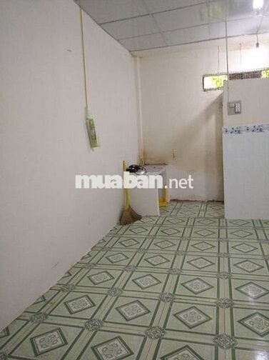 Nhà trọ mới sơn sửa toàn bộ , giá 1tr8 , tháng