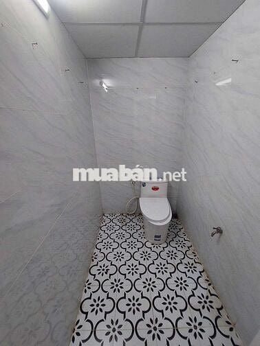 Cho thuê nhà đường Phạm Hùng C9 DT.4×6 } 1 Lầu 1 Phòng 1 toilet hẽm 4m