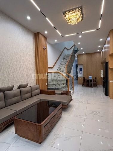 NHÀ MẶT TIỀN ĐỐI DIỆN CHUNG CƯ KINH DOANH TỐT - FULL NỘI THẤT XỊN