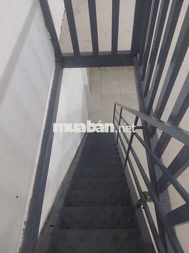 Cho thuê nhà đường Phạm Hùng C9 DT.4×6 } 1 Lầu 1 Phòng 1 toilet hẽm 4m