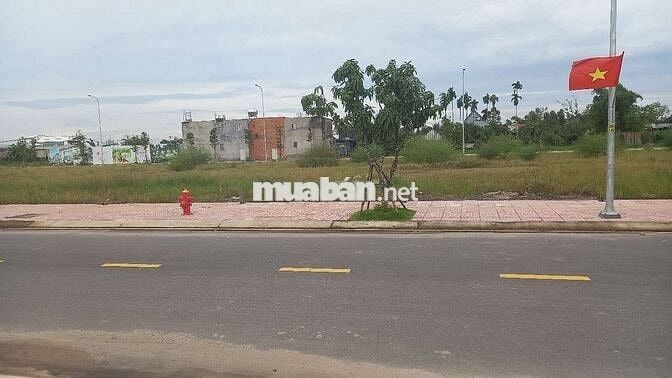 Cần sang nhượng miếng đất mặt tiền tỉnh lộ 9, 90m2, giá chỉ 680 triệu