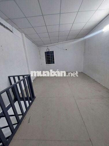 Cho thuê nhà đường Phạm Hùng C9 DT.4×6 } 1 Lầu 1 Phòng 1 toilet hẽm 4m