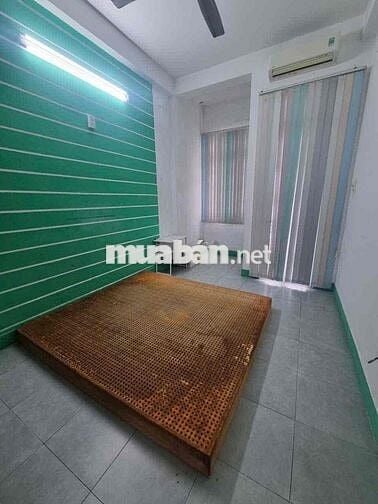 cho thuê nhà nguyên căn.4pn4wc. Lê Hồng Phong p10.Q10