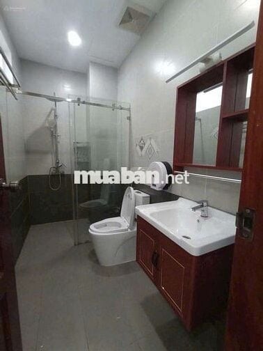 CẦN CHO THUÊ NHÀ MẶT TIỀN VỊ TRÍ ĐẸP NGAY KHU VỰC SẦM UẤT Đ. SỐ 7