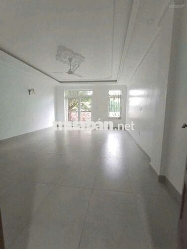 CẦN CHO THUÊ NHÀ MẶT TIỀN VỊ TRÍ ĐẸP NGAY KHU VỰC SẦM UẤT Đ. SỐ 7