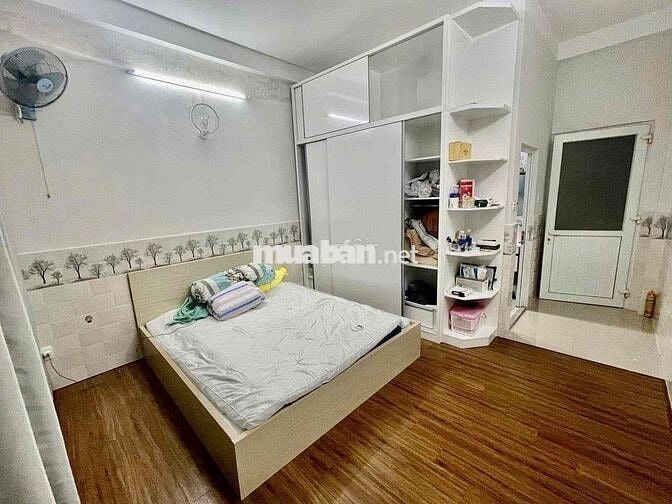 GẦN CHỢ HIỆP BÌNH -TTTMGIGAMAL NHÀ HẺM Ô TÔ DTSD 180M 3PN 3WC Ở + VPCT