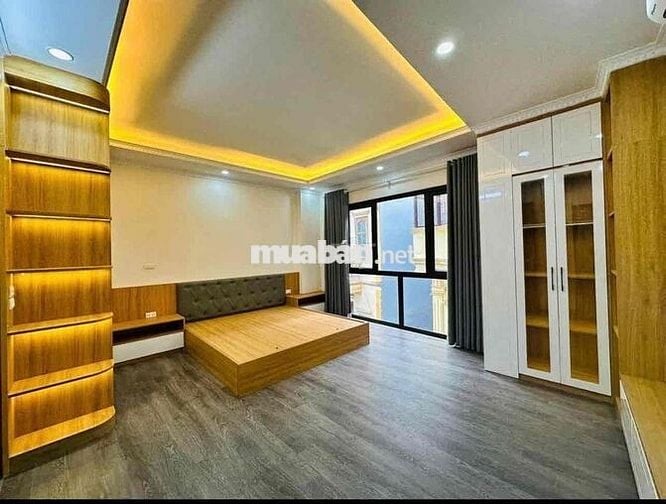 Chính Chủ Bán Nhà Cầu Giấy 6 Tầng Thang Máy 38m2 Hơn 10 Tỷ Oto đỗ cổng