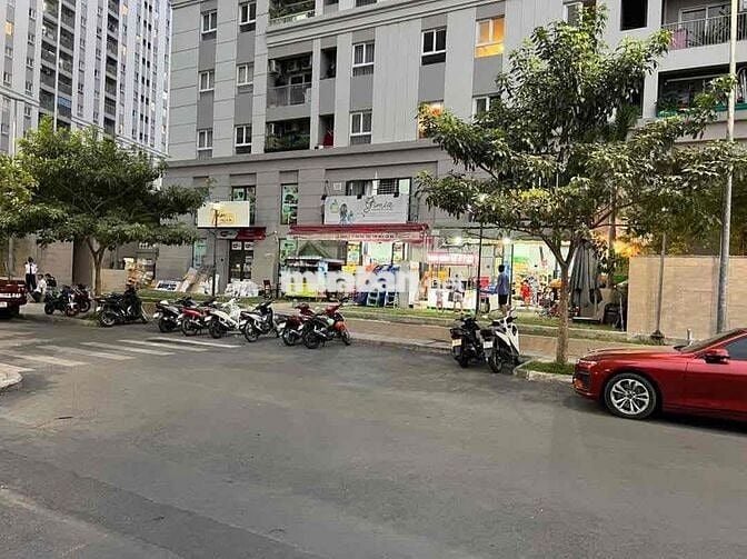 Chính chủ cần bán căn shophouse tiện kinh doanh kết hợp để ở