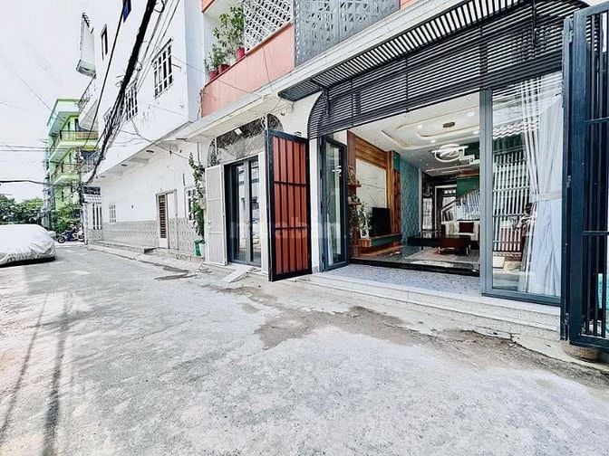 Trần Xuân Soạn - hẻm 6m nhà mới cực đẹp, giá chỉ 3tỷ5 nhà 2tầng SHR