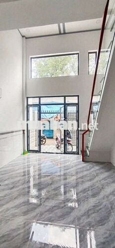 Nhà hẽm xẹc 1 đường NguyễnDu.Cách ngã tư 550 và KCN Visip1 chưa đến1km