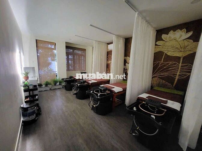 Nha mat tien .vua o vua kinh doanh