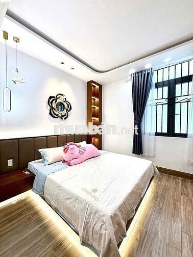 HOT ĐƯỜNG HOA, 64B Hoa Lan, Phú Nhuận. 1 Trệt 3 lầu Nhà Mới 100%