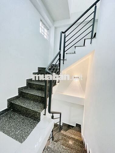 BÁN NHÀ 5 TẦNG HXH GIÁP PHÚ NHUẬN, DT 4x15m, 4PN5WC. GIÁ 10TỶ8