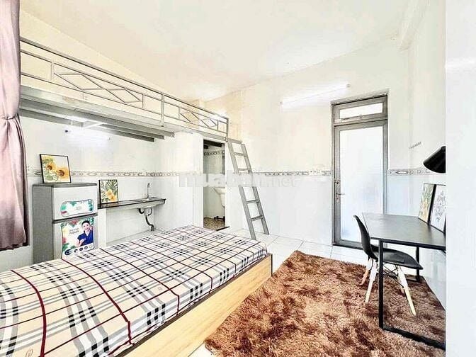 CHO THUÊ PHÒNG TRỌ DUPLEX BAN CÔNG LỚN ĐẦY ĐỦ NỘI THẤT GẦN SÂN BAY