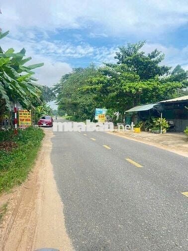 Cần sang lại miếng đất 250m2 ngay mt đường DH ngay TTHC mới, giá rẻ