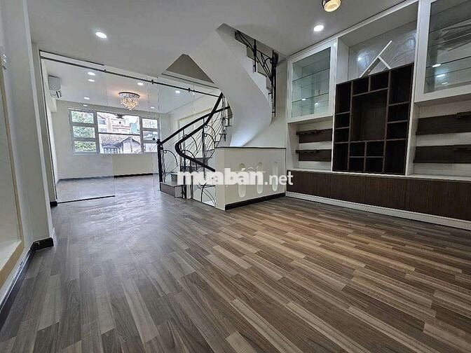 Hẻm 10m xe hơi tận nhà 40m2 ngang 4m P7 Phú Nhuận 5 tầng Pháp lý sạch