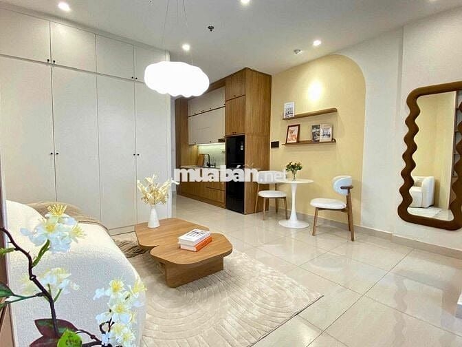 Siêu hiếm- Studio hướng Đông Nam view bể bơi, full đồ, sẵn sổ