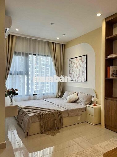 Siêu hiếm- Studio hướng Đông Nam view bể bơi, full đồ, sẵn sổ