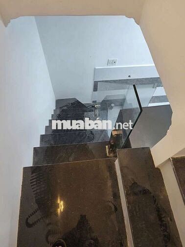 Cho thuê nhà nguyên căn nhà mới như hình