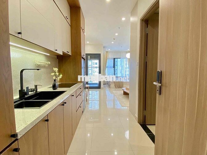 Siêu hiếm- Studio hướng Đông Nam view bể bơi, full đồ, sẵn sổ