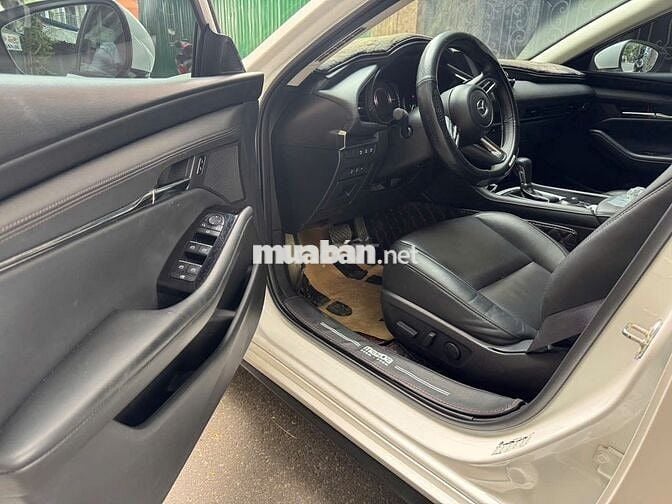 Mazda 3 2024 1.5L Luxury - 29199 km