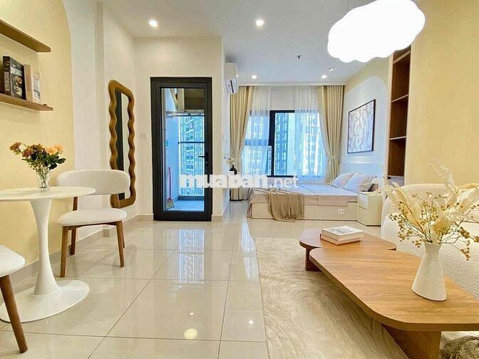 Siêu hiếm- Studio hướng Đông Nam view bể bơi, full đồ, sẵn sổ