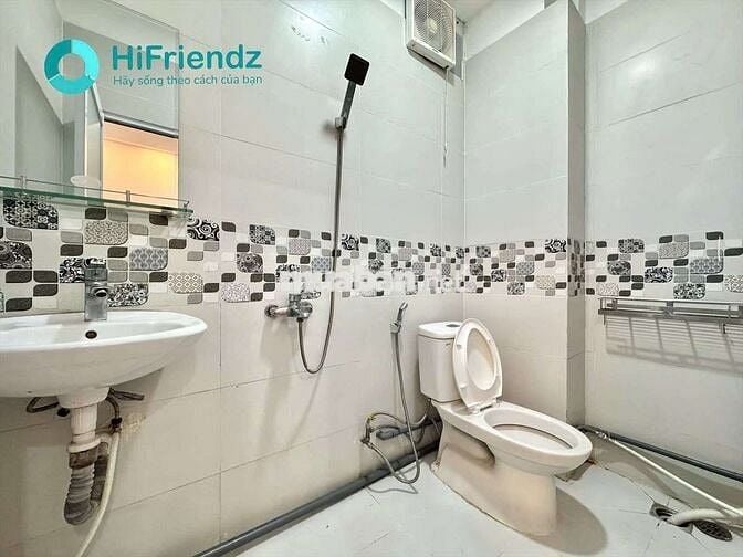 Chung cư mini [40m2] 1 Phòng Ngủ Tách Bếp ngay mặt tiền Tạ Quang Bửu