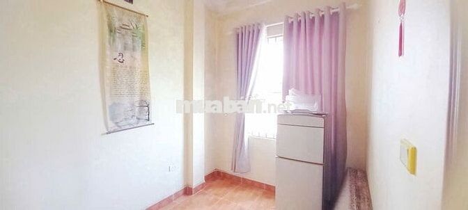 Cho thuê NHÀ tại đ/c: ngõ 351 Xuân Phương, 6tr , 5pn