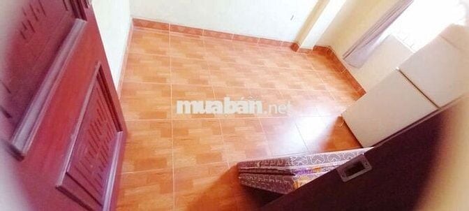 Cho thuê NHÀ tại đ/c: ngõ 351 Xuân Phương, 6tr , 5pn