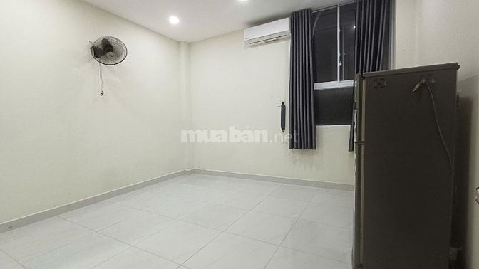 Phòng dịch vụ thang máy 4700(nội thất hoàn thiện) 