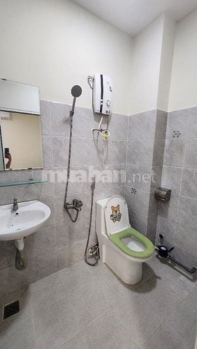 Phòng dịch vụ thang máy 4700(nội thất hoàn thiện) 