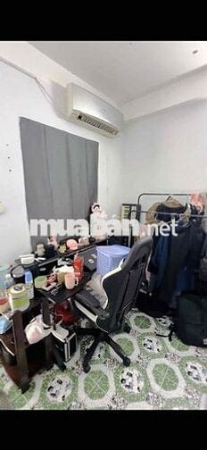 Phòng ngủ tách bếp riêng biệt, có ban công nhỏ