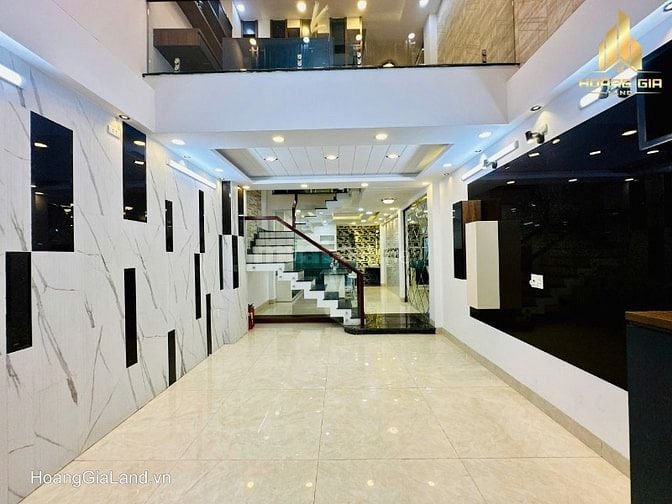 Mặt tiền VIP ngay Dương Quảng Hàm đối diện Tòa Án xây mới 5 tầng 4x15