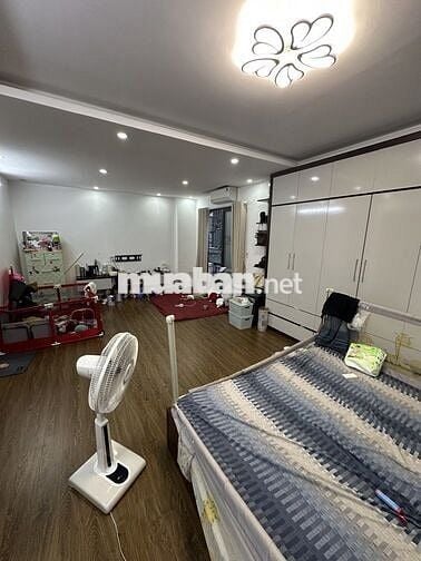 Bán nhà Nguyễn Đức Cảnh, mới xây 5 năm, vuông vắn, thiết kế hiện đại