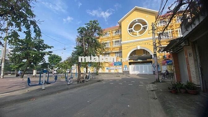 Lô đất 2 Măt tiền trước sau khu CXNH giá chỉ 14 tỏi CN 93.5m2