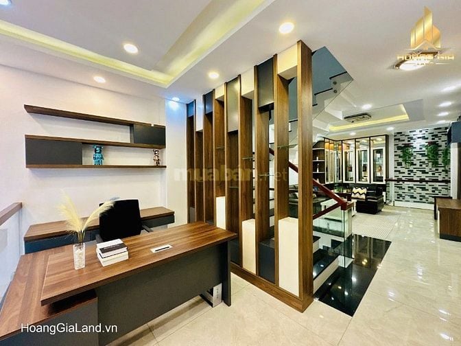 Mặt tiền VIP ngay Dương Quảng Hàm đối diện Tòa Án xây mới 5 tầng 4x15