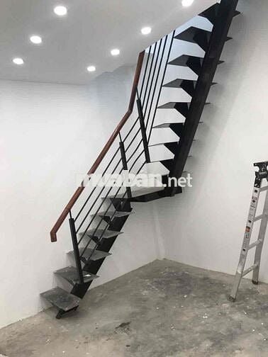 NHÀ MỚI, VỊ TRÍ ĐẸP, GIÁ RẺ TẠI 41 TRẦN QUANG DIỆU QUẬN 3