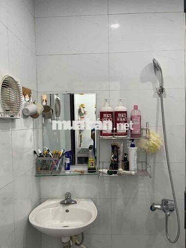 Hot ! Hơn 2 tỷ có nhà 60m ra Nguyễn Xiển-ngõ 3 gác-62m*2T;MT6m;2N