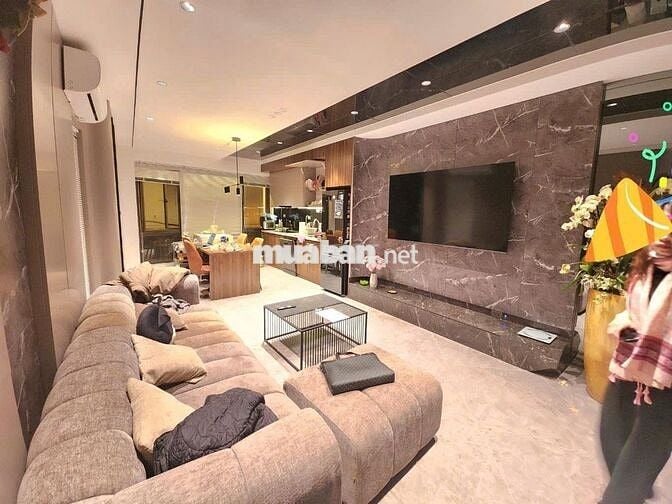 PHỐ TRẠM - LÔ GÓC - Ô TÔ VÀO NHÀ - 6 TẦNG THANG MÁY - FULL NỘI THẤT