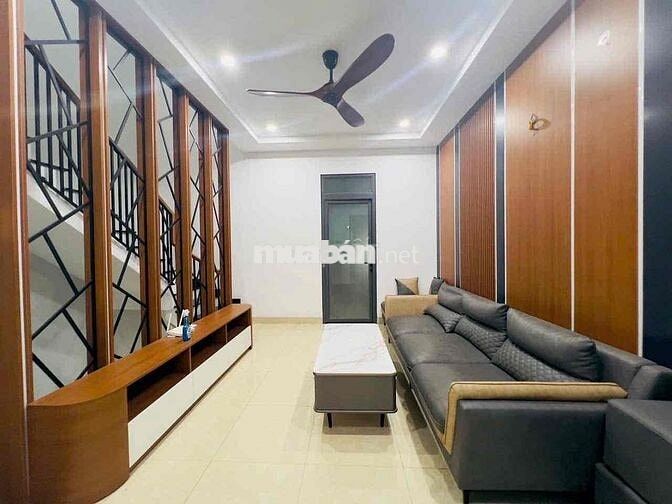 nhà cho thuê: mặt tiền trần quý cáp( tân lập)