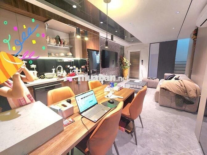 PHỐ TRẠM - LÔ GÓC - Ô TÔ VÀO NHÀ - 6 TẦNG THANG MÁY - FULL NỘI THẤT