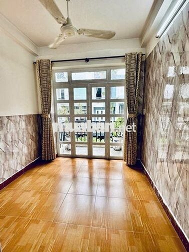 Ng căn hxh CMT8 3,5 x 16 trệt , 2lầu st, 4pn