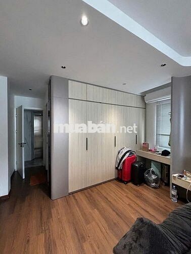 PHỐ TRẠM - LÔ GÓC - Ô TÔ VÀO NHÀ - 6 TẦNG THANG MÁY - FULL NỘI THẤT