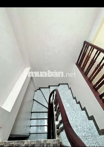 Tôi cần bán nhà mặt phố Hoàng Văn Thái 5tầng thang máy full nội thất.