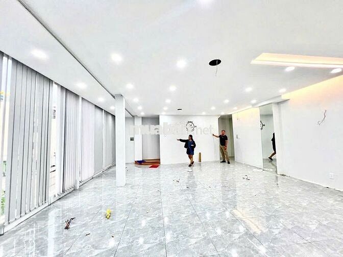 HÀNG HIẾM GÓC 2 MẶT TIỀN – 424E Lê Văn Sỹ, P.2, TB - DTSD 200m², SUỐT