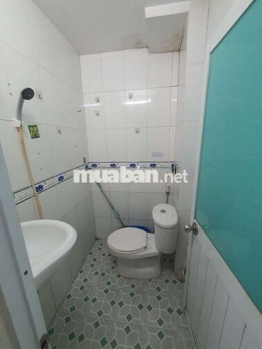 Mặt Tiền  Làm Nails Tóc VV 3,5x12 1lầu 2pn 2wc