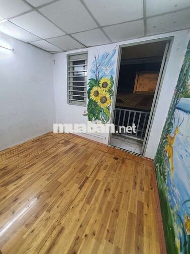 Mặt Tiền  Làm Nails Tóc VV 3,5x12 1lầu 2pn 2wc