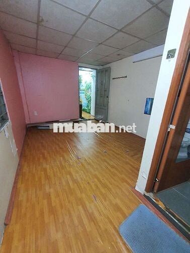 Mặt Tiền  Làm Nails Tóc VV 3,5x12 1lầu 2pn 2wc